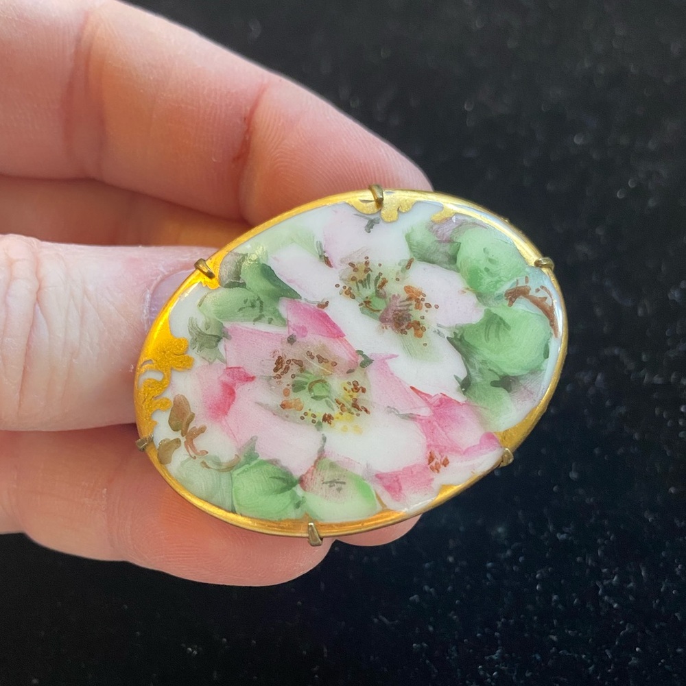 Vintage Hand Painted Floral & Gold Leaf Porcelain China Pin